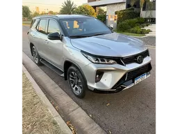 Toyota Hilux SW4