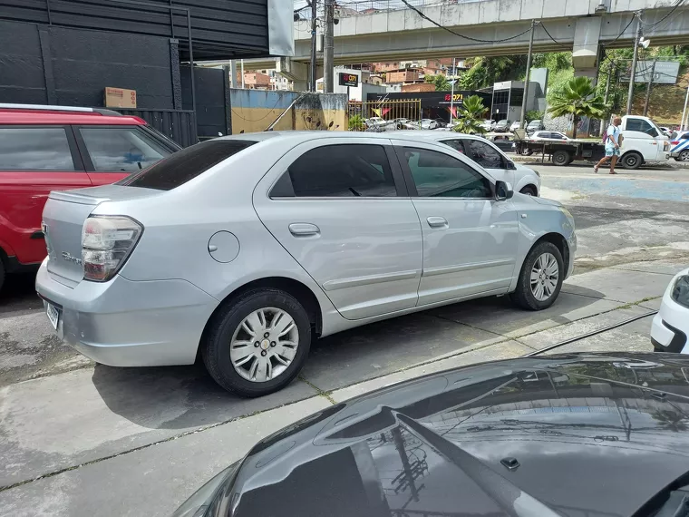 Chevrolet Cobalt Prata 2