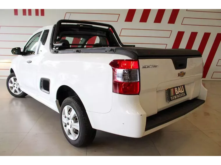 Chevrolet Montana Branco 10