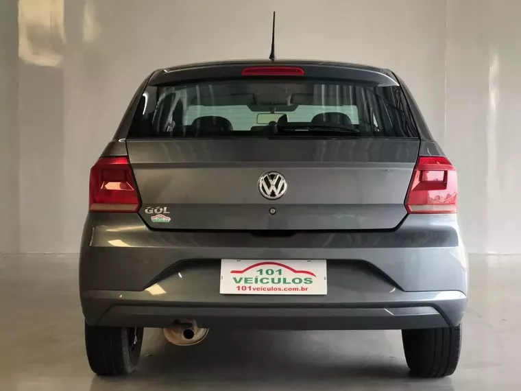 Volkswagen Gol Cinza 16