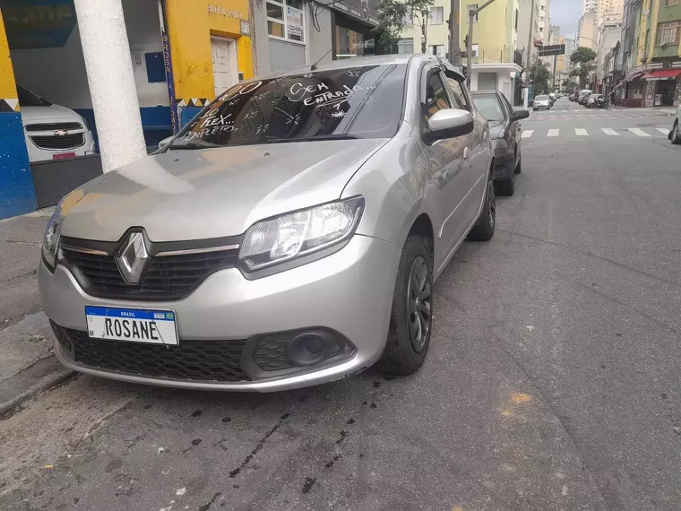 Renault Sandero Prata 9