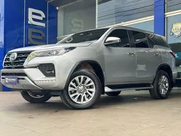 Toyota Hilux SW4