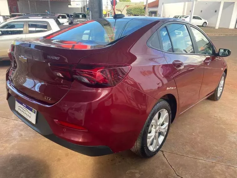 Chevrolet Onix Vermelho 6