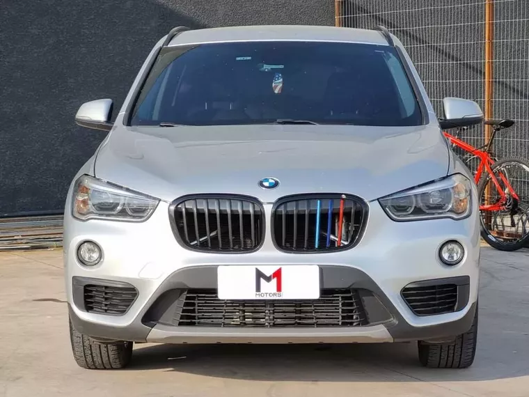 BMW X1 Prata 7