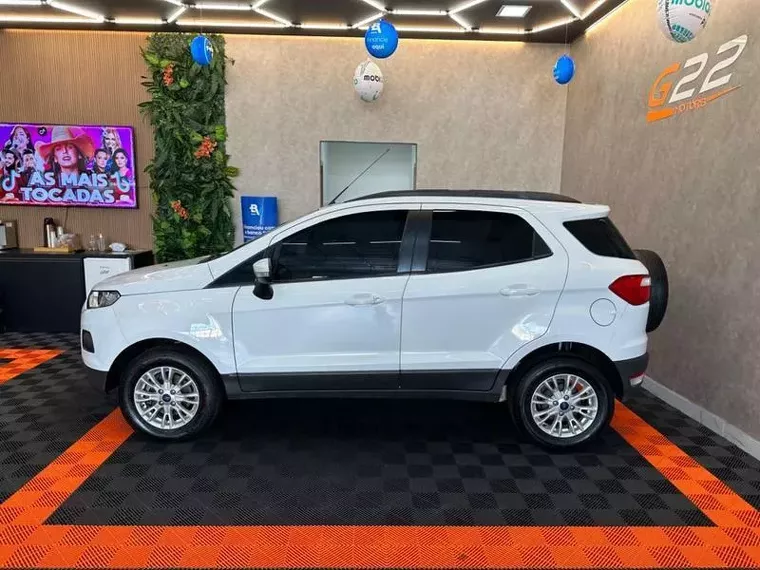 Ford Ecosport Branco 10