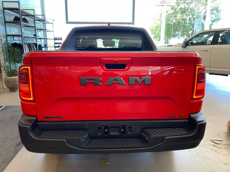 RAM Rampage Vermelho 8