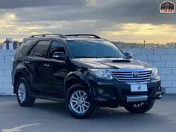 Toyota Hilux SW4