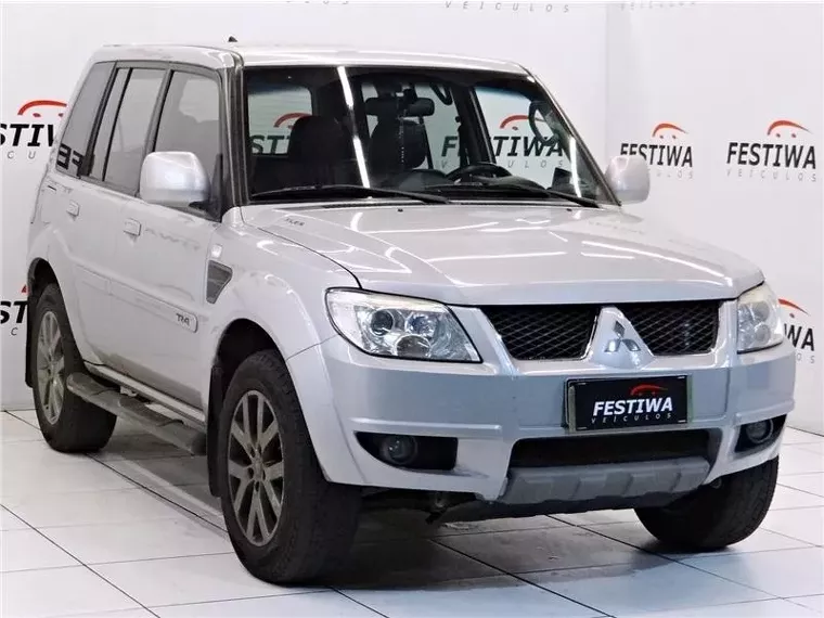 Mitsubishi Pajero TR4 Prata 10