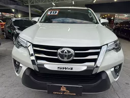 Toyota Hilux SW4