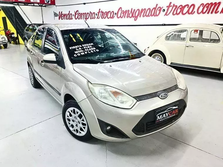 Ford Fiesta Prata 2