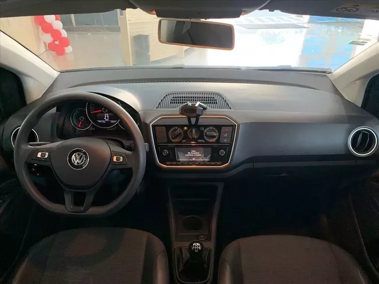 Volkswagen UP Prata 1