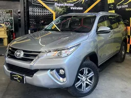 Toyota Hilux SW4