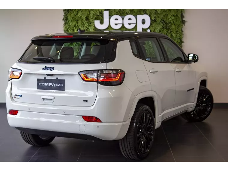 Jeep Compass Branco 16