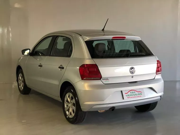 Volkswagen Gol Prata 13