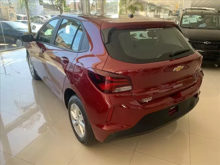 Chevrolet Onix Vermelho 2