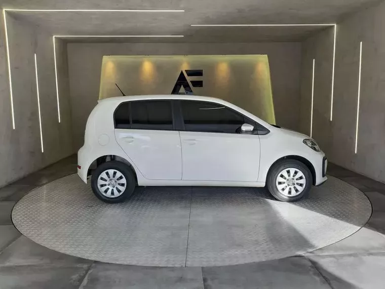 Volkswagen UP Branco 3