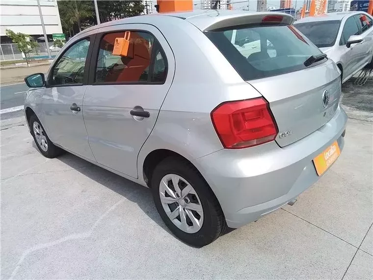 Volkswagen Gol Prata 2