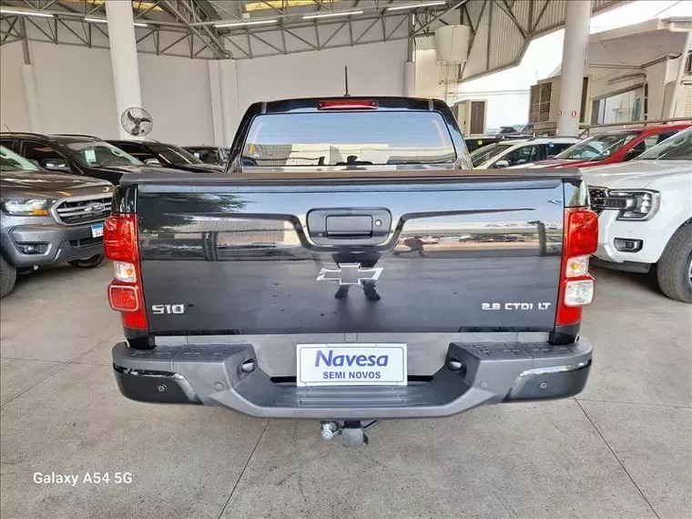 Chevrolet S10 Preto 11