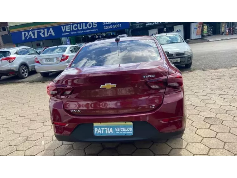 Chevrolet Onix Vermelho 4