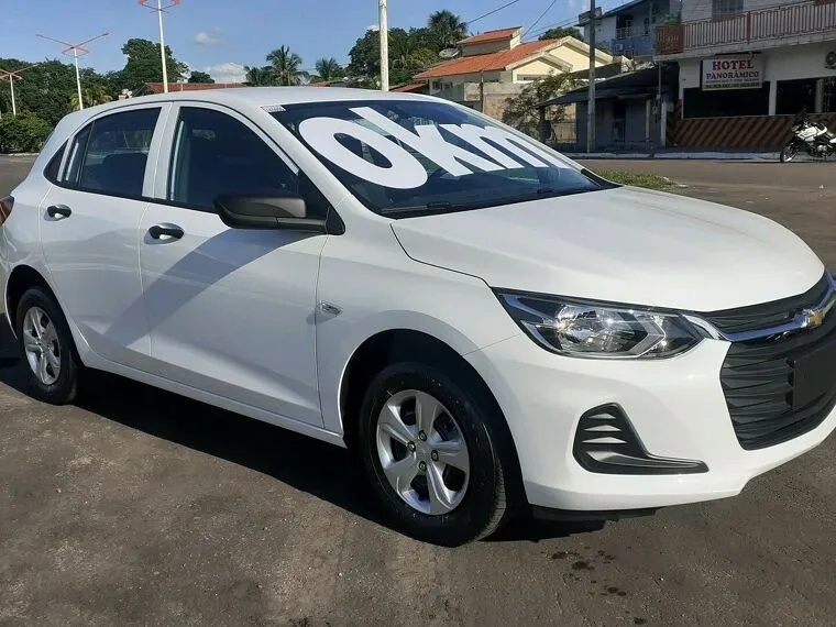 Chevrolet Onix Branco 1