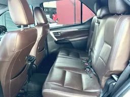 Toyota Hilux SW4