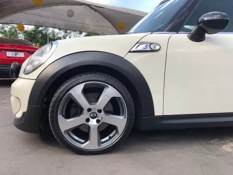 Mini Countryman Branco 3