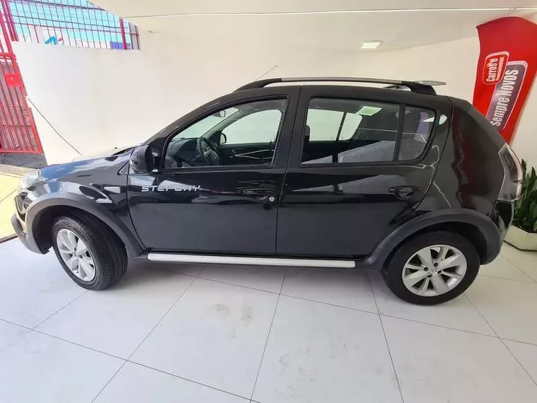 Renault Sandero Preto 4