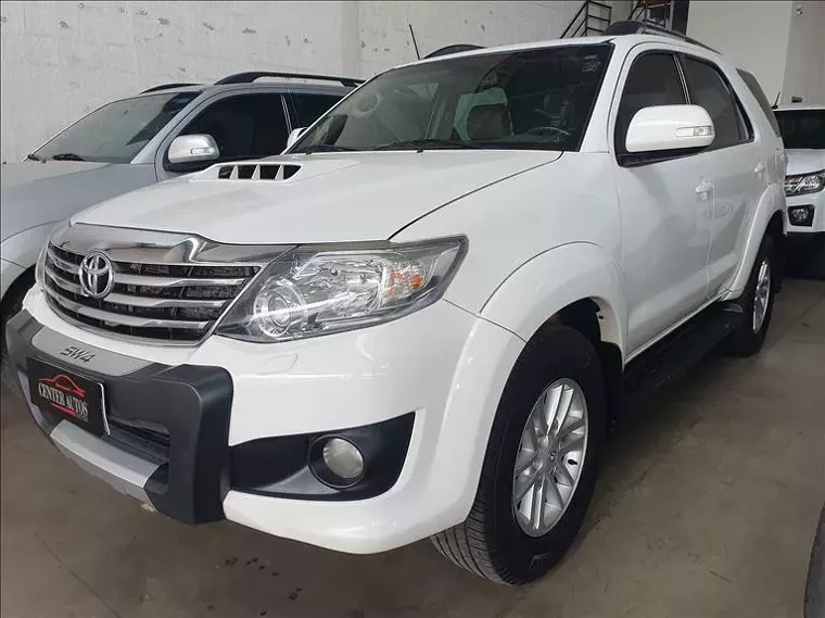 Toyota Hilux SW4 Branco 3