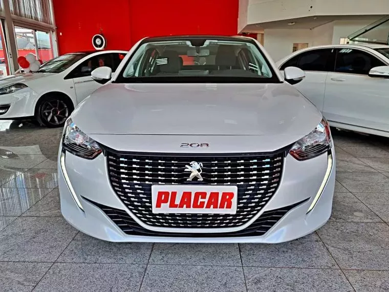 Peugeot 208 Branco 4