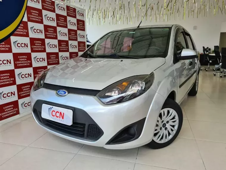 Ford Fiesta Prata 11