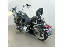 Harley-Davidson Deluxe