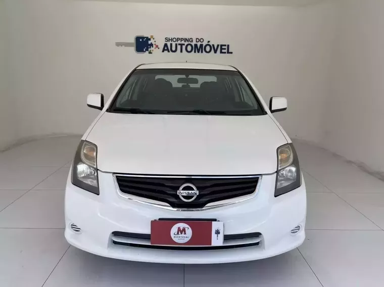 Nissan Sentra Branco 3