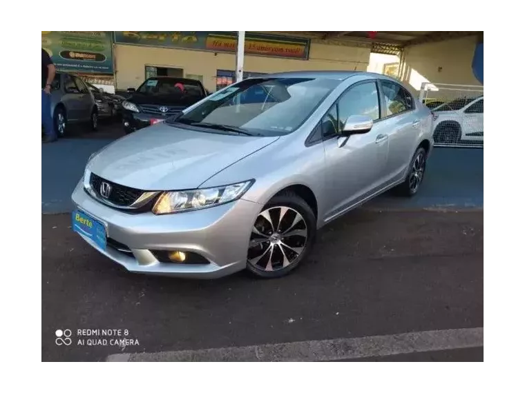 Honda Civic Prata 7