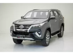 Toyota Hilux SW4