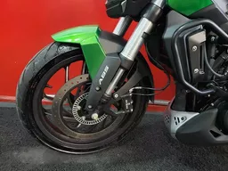 Bajaj Dominar