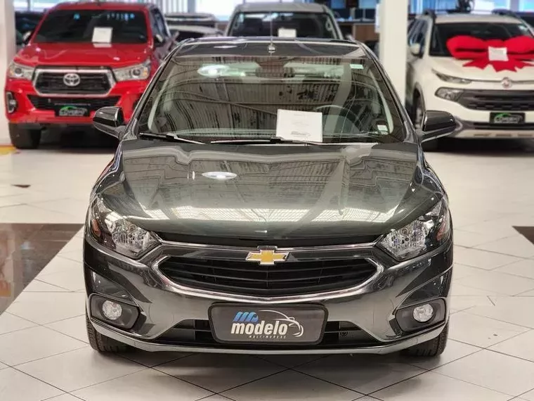 Chevrolet Prisma Cinza 5