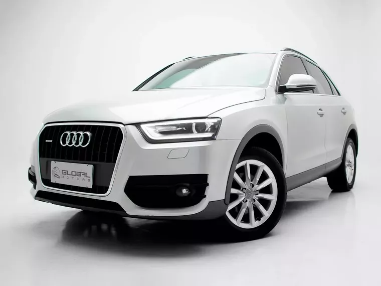 Audi Q3 Prata 11