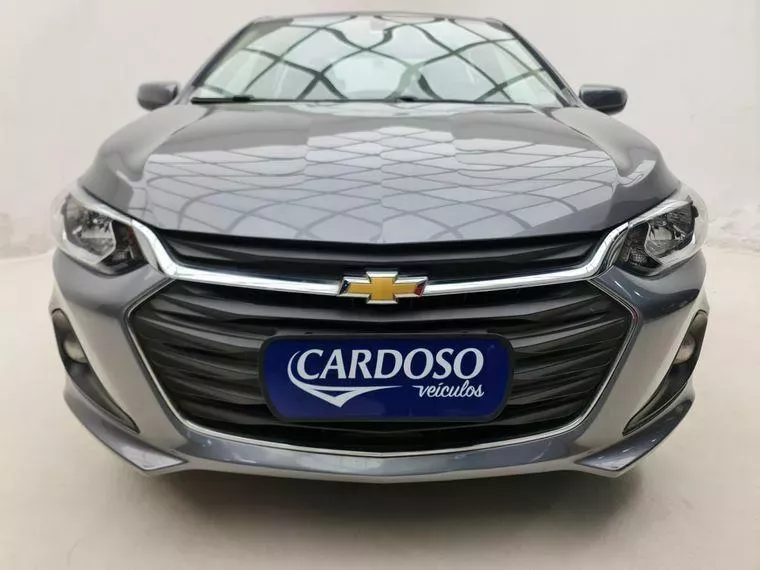 Chevrolet Onix Cinza 1