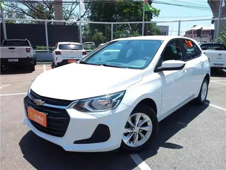 Chevrolet Onix Branco 11