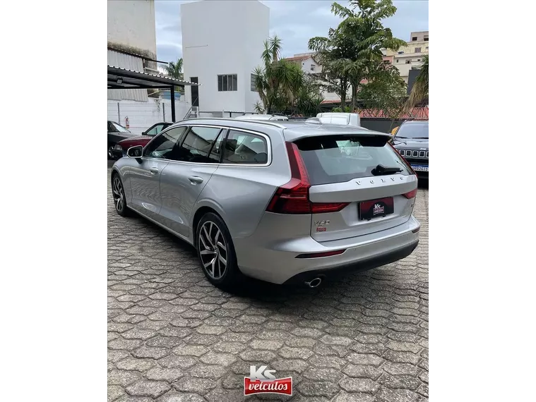 Volvo V60 Prata 1