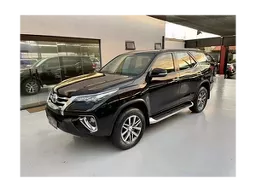 Toyota Hilux SW4