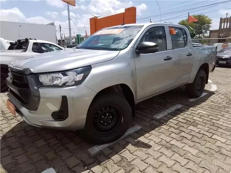 Toyota Hilux Prata 8