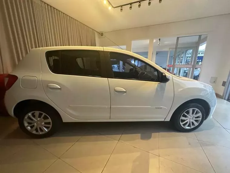 Renault Sandero Branco 15