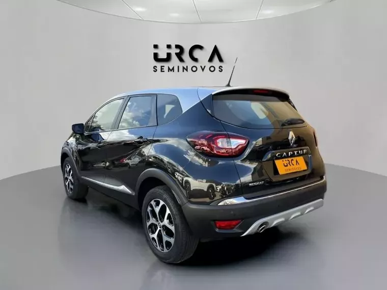 Renault Captur Preto 17