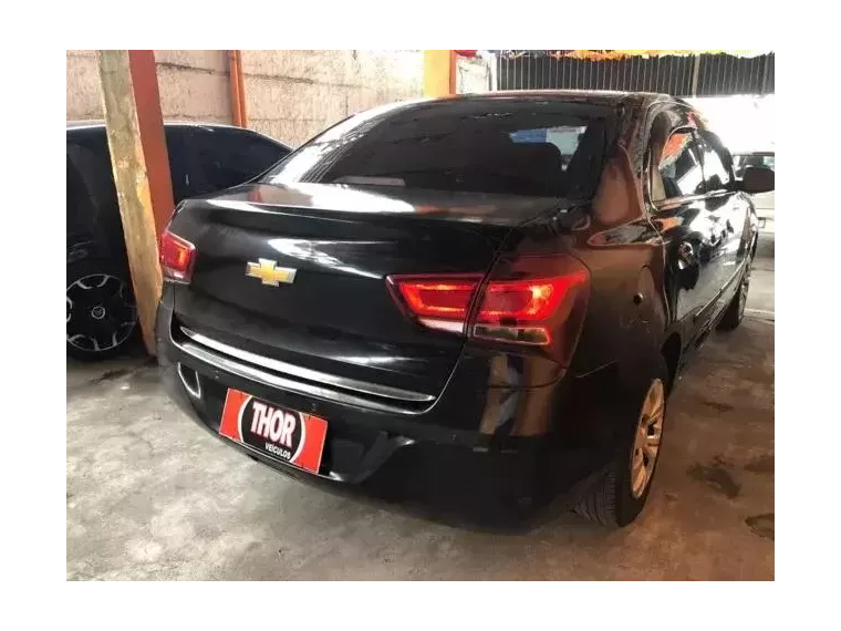 Chevrolet Cobalt Preto 2