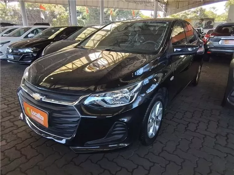 Chevrolet Onix Preto 1