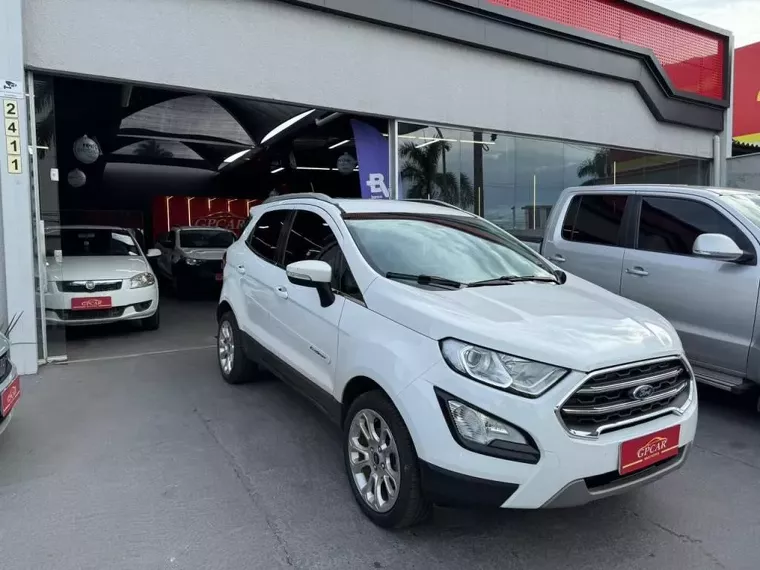 Ford Ecosport Branco 7