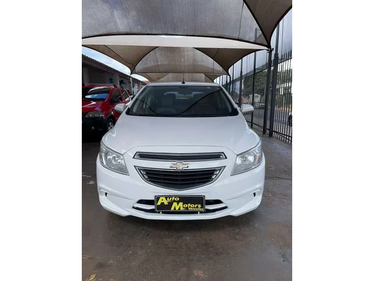 Chevrolet Onix Branco 2