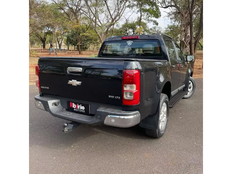 Chevrolet S10 Preto 8