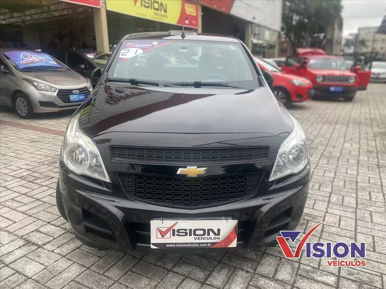 Chevrolet Montana Preto 16